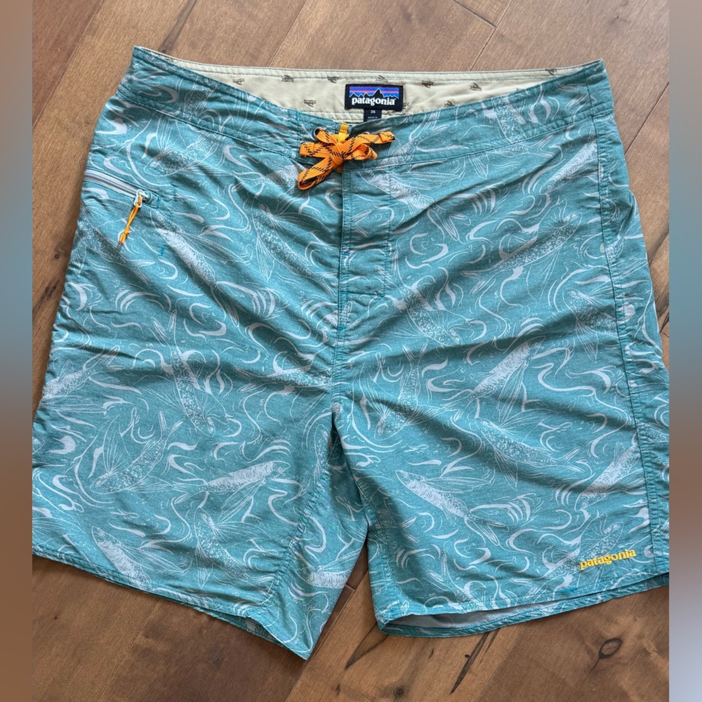 Patagonia Men’s Wavefarer Board Shorts Swim Trunks 36